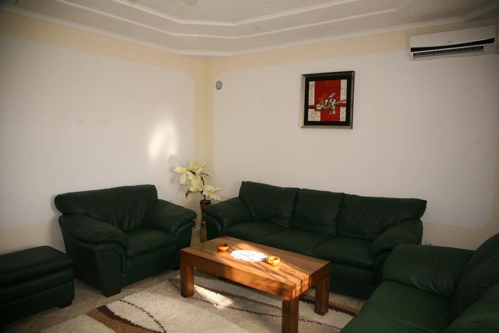 Queen Kodre Apartments Ulcinj Bilik gambar